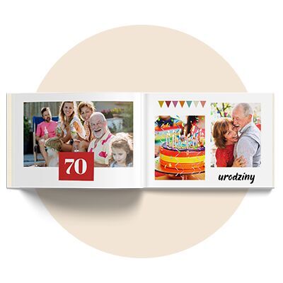 Otwarta fotoksiążka na 70 urodziny z rodzinnymi zdjęciami, tortem i napisem „70 urodziny”. Po lewej zdjęcie wielopokoleniowe, po prawej para